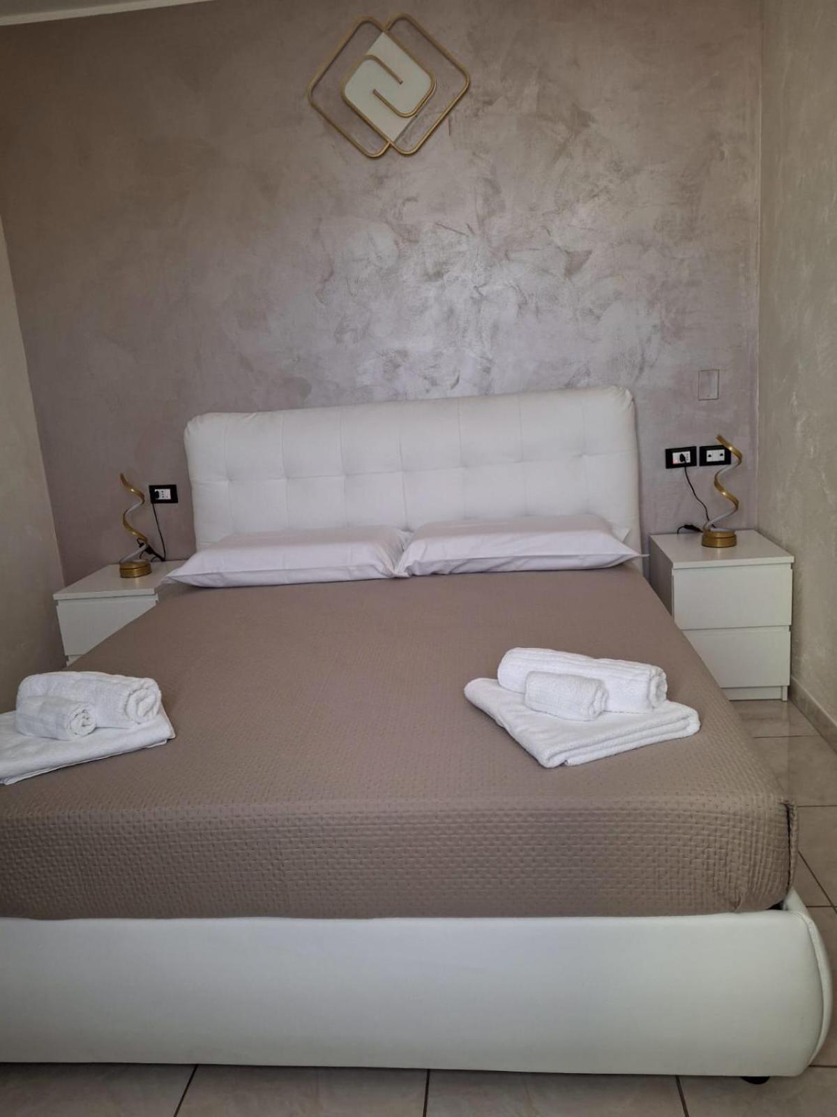 לזינה B&B La Ninfa Del Lago מראה חיצוני תמונה