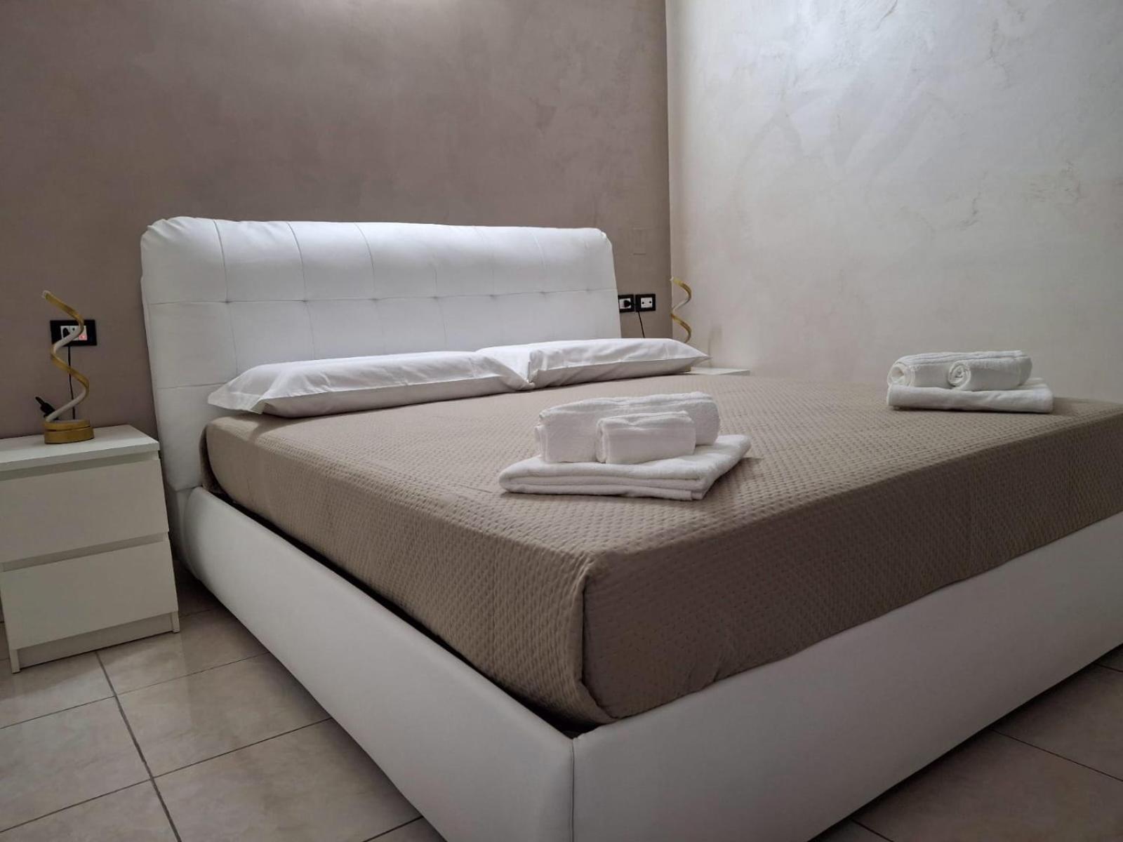 לזינה B&B La Ninfa Del Lago מראה חיצוני תמונה