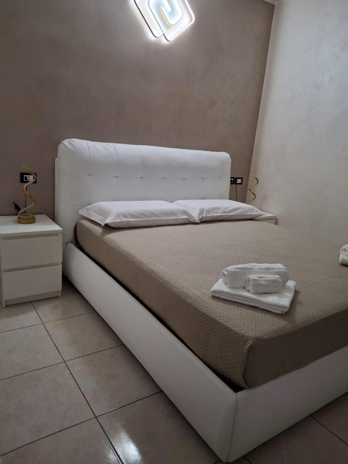 לזינה B&B La Ninfa Del Lago מראה חיצוני תמונה