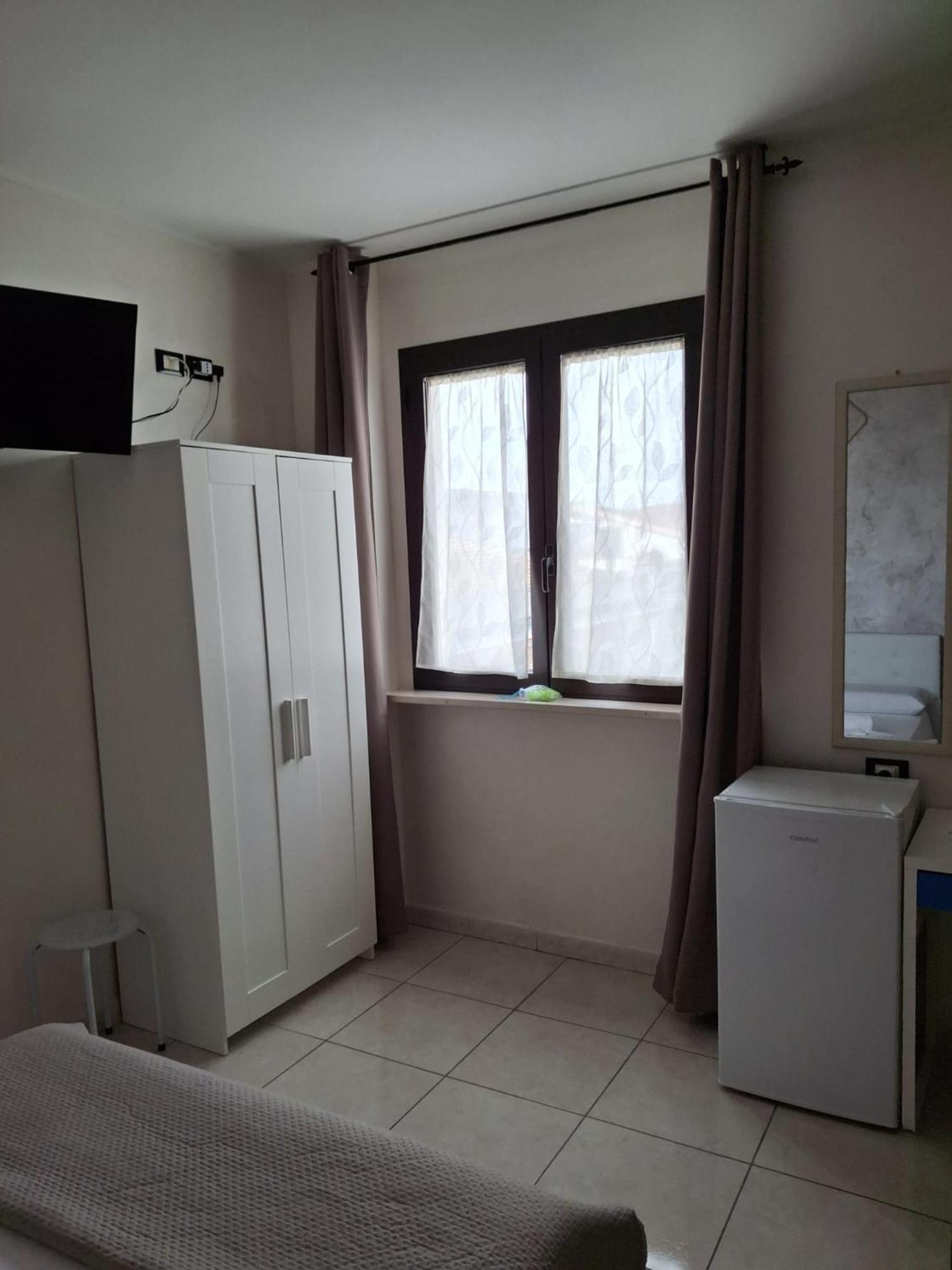 לזינה B&B La Ninfa Del Lago מראה חיצוני תמונה