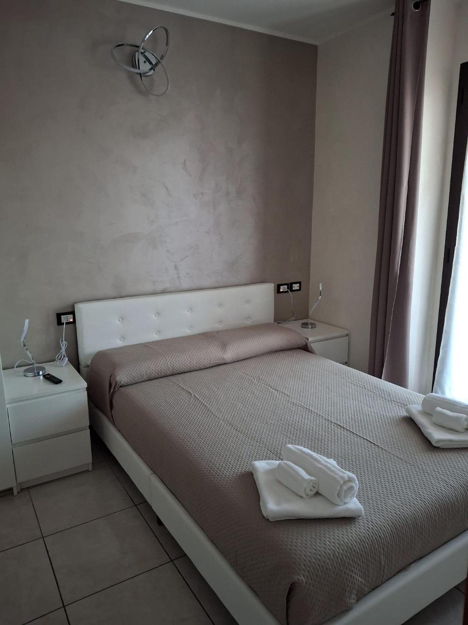 לזינה B&B La Ninfa Del Lago מראה חיצוני תמונה