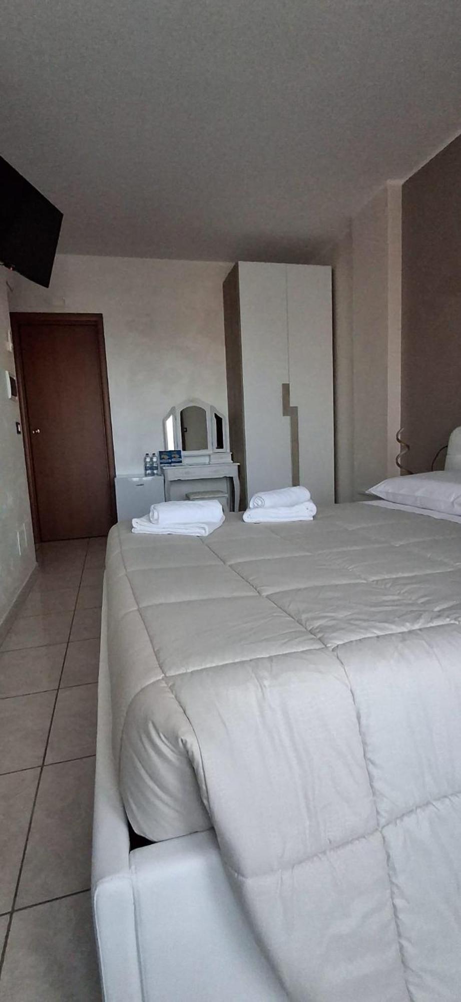 לזינה B&B La Ninfa Del Lago מראה חיצוני תמונה